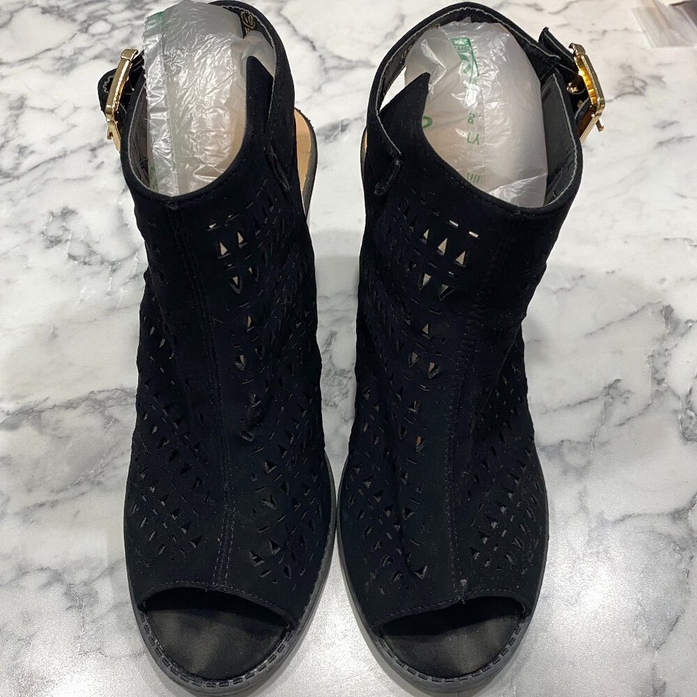 GUC Bella Marie ~Perforated Holey Chunky Heel Peep Toe~sz 10